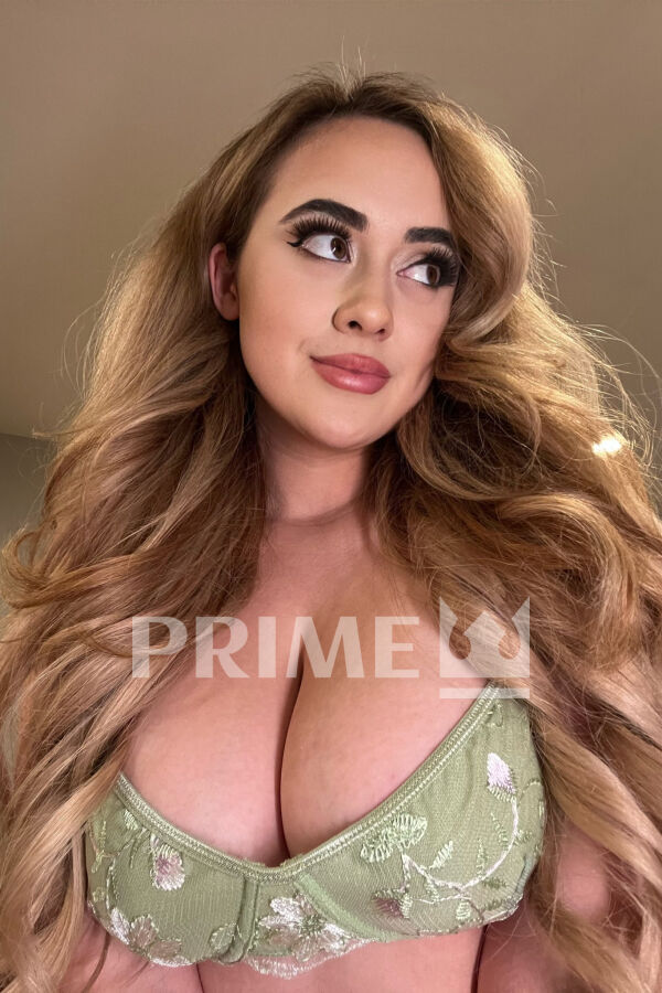 Veronica Rose